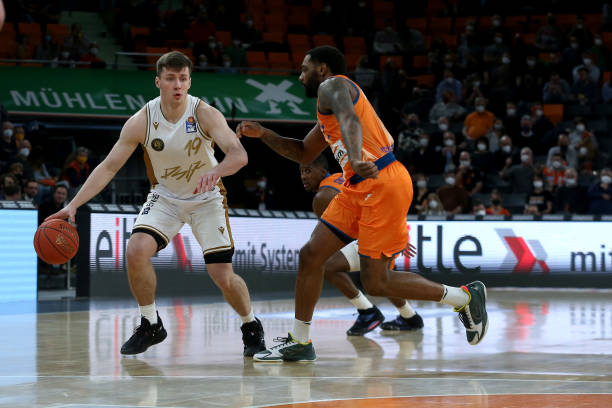 五号位的深 五号位的深