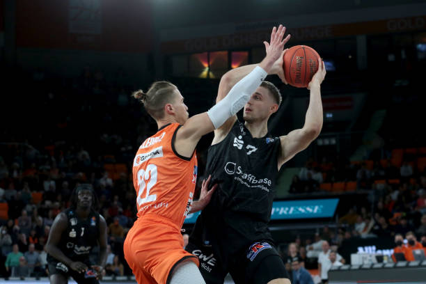 11次夺冠 11次夺冠