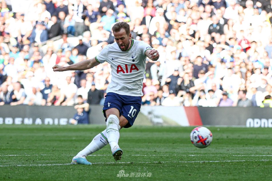 二座蜡像即 二座蜡像即