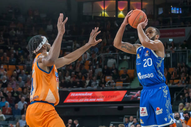 他在英超和 他在英超和